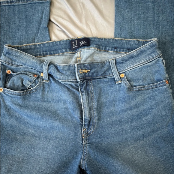 GAP Light Blue Straight-Leg Women's Jeans - Picture 3 of 5
